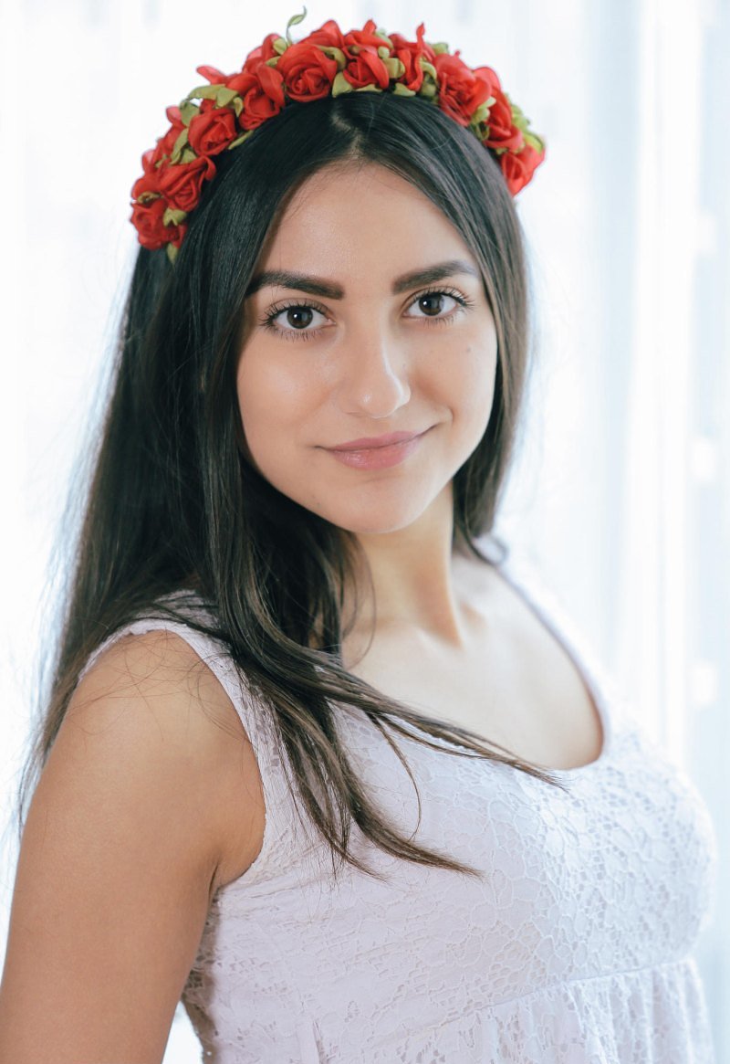 Иоланта, 34